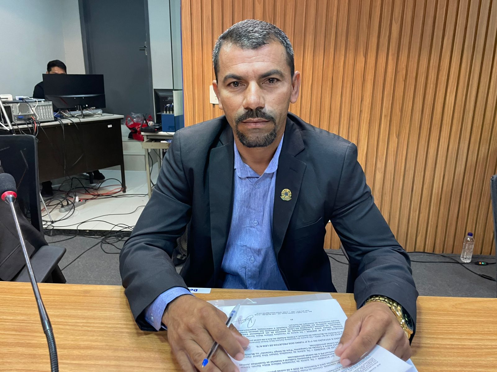 Vereador Naldo do Vidéu solicita instalação de Ar condicionada nas escolas Manoel Delmondes de Araújo e Dr. Ulisses Guimarães na Zona Rural